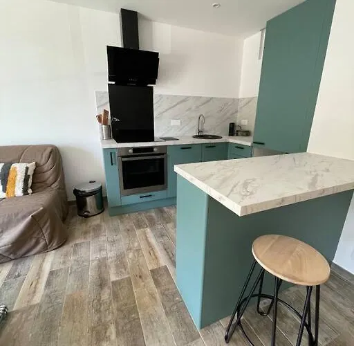 Appartement Neuf - Six Fours Les Plages - Parking Privatif - Clim - Balcon - 500M De La Mer