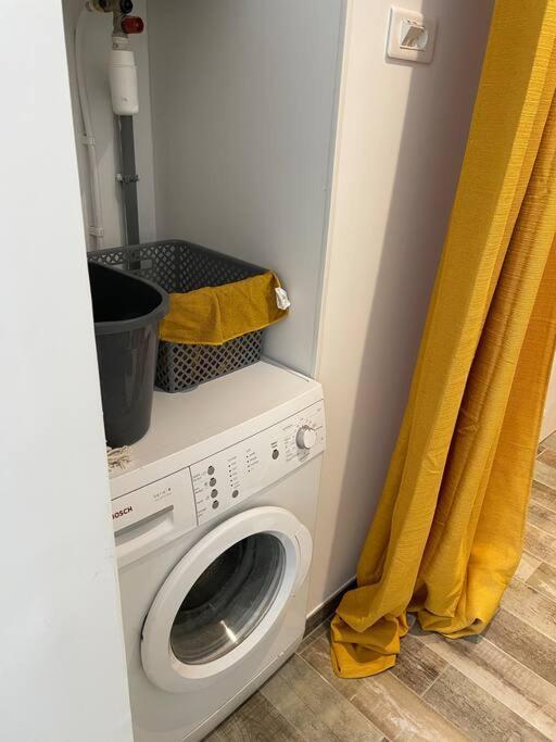 Neuf - Six Fours Les Plages - Parking Privatif - Clim - Balcon - 500m De La Appartement *