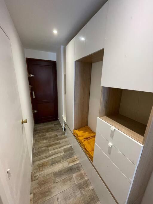 Neuf - Six Fours Les Plages - Parking Privatif - Clim - Balcon - 500m De La Appartement